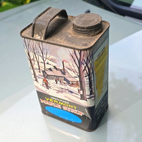 Vintage Vermont Maple Syrup Tin Can Bottle half gallon w recipes Decor - Picture 4 of 9